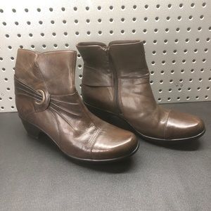 Women’s Clark’s Brown Ankle Boots size 10